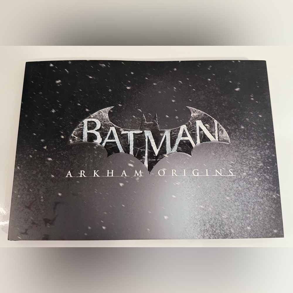 Batman Arkham Origins Art Book